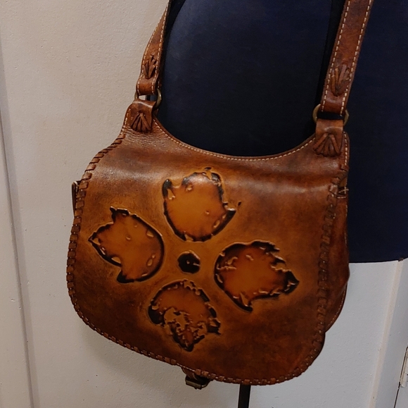 Patricia Nash Tan Leather Crossbody Bag with Floral Design - Picture 4 of 10